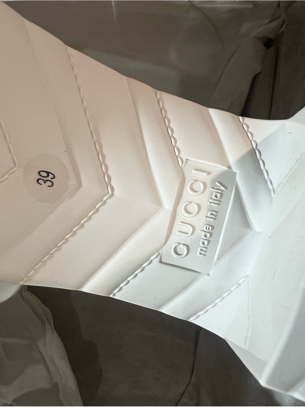 New Gucci rubber sandals Off-White Rubber Slide Heeled Sandals - Picture 9 of 12